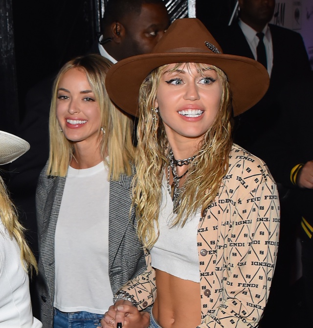 Kaitlynn Carter desvela las consecuencias que ha tenido su relación con Miley Cyrus Kaitlynn Carter desvela las consecuencias que ha tenido su relación con Miley Cyrus