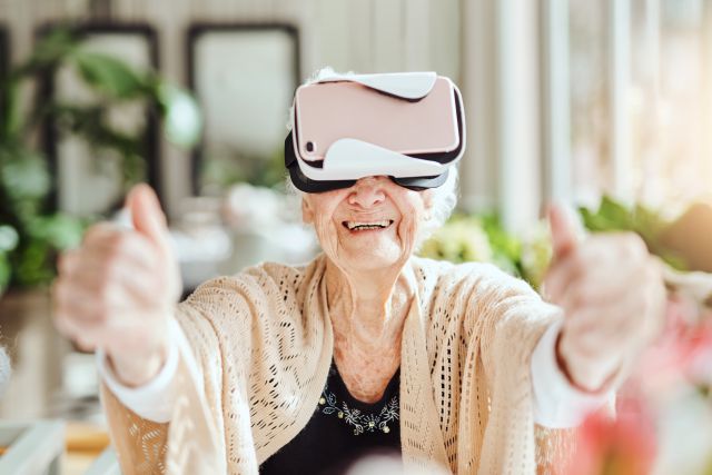 Una anciana de 90 años consigue un Récord Guinness por ser la más moderna del mundo Una anciana de 90 años consigue un Récord Guinness por ser la más moderna del mundo