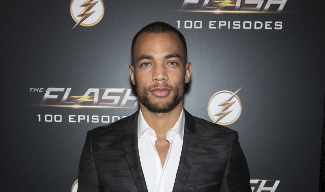 La policía dispara a Kendrick Sampson actor de The Flash y Crónicas vampíricas La policía dispara a Kendrick Sampson actor de The Flash y Crónicas vampíricas