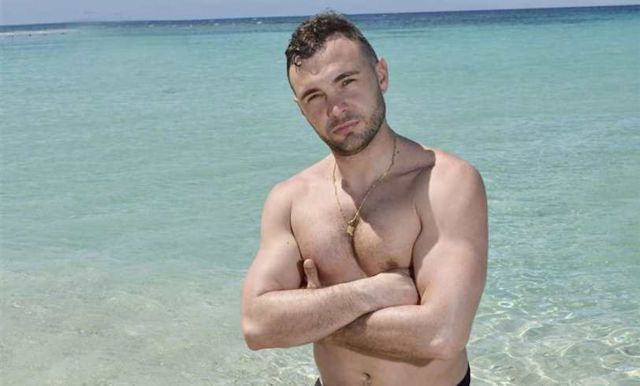 ‘La Casa Fuerte’: Cristian Suescun se hace el mismo retoque estético que Suso ‘La Casa Fuerte’: Cristian Suescun se hace el mismo retoque estético que Suso