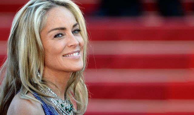 A Sharon Stone le cae un rayo A Sharon Stone le cae un rayo
