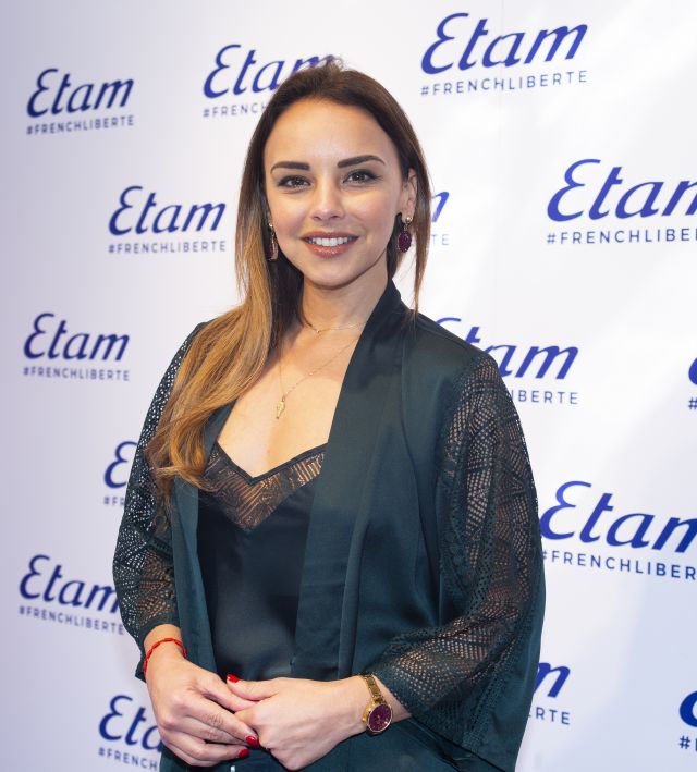 Chenoa se viste de novia el día que se tendría que haber casado Chenoa se viste de novia el día que se tendría que haber casado