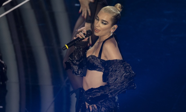 Dua Lipa, Ed Sheeran y más de mil artistas se unen para salvar la música en vivo Dua Lipa, Ed Sheeran y más de mil artistas se unen para salvar la música en vivo