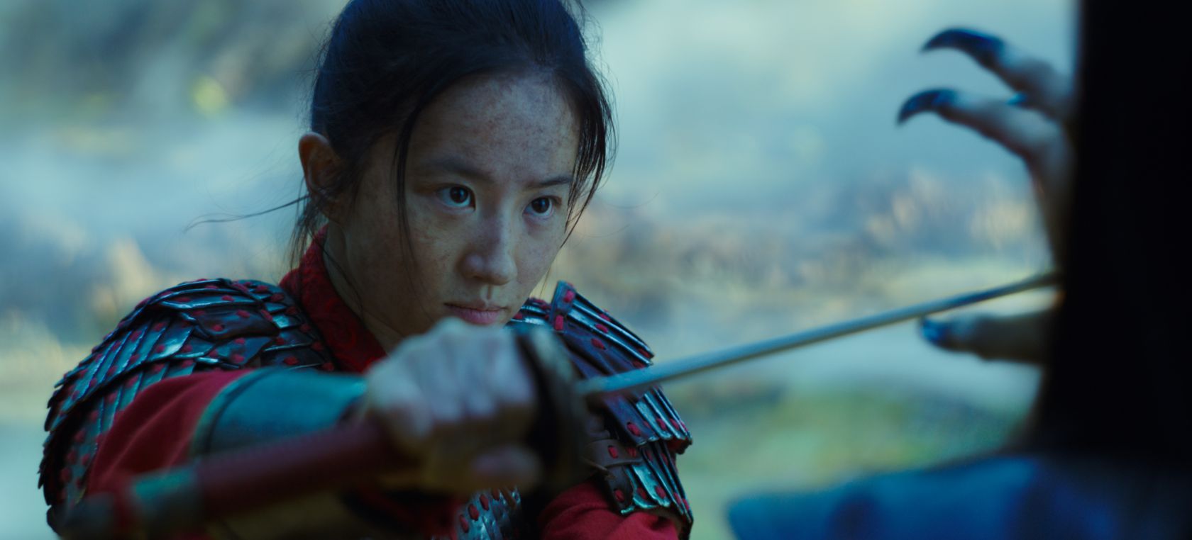 Mulan exhibidor viral Disney Mulan exhibidor viral Disney