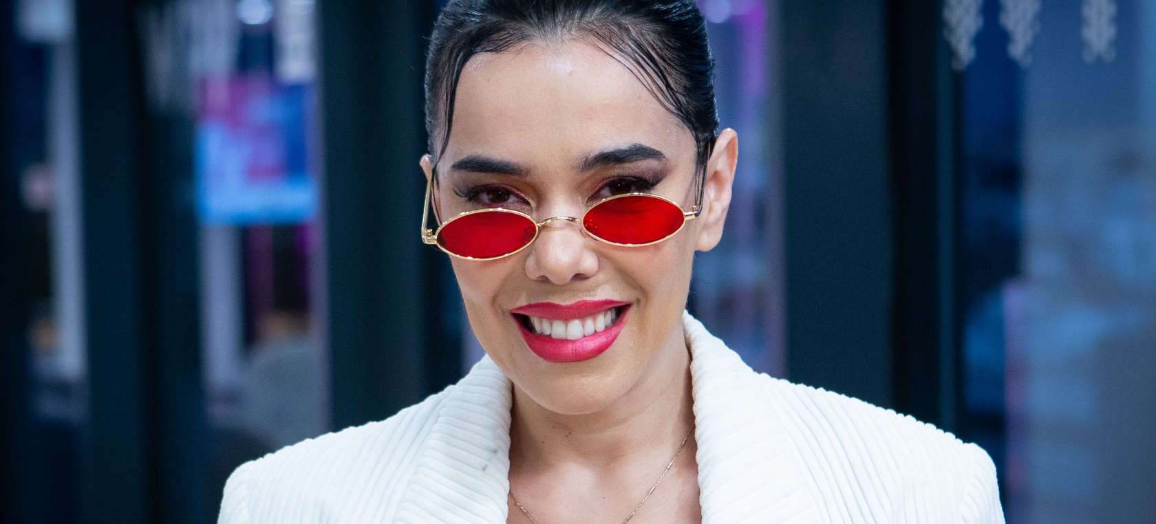 Beatriz Luengo responde a Maluma con su versión feminista de ‘Hawái’ Beatriz Luengo responde a Maluma con su versión feminista de ‘Hawái’