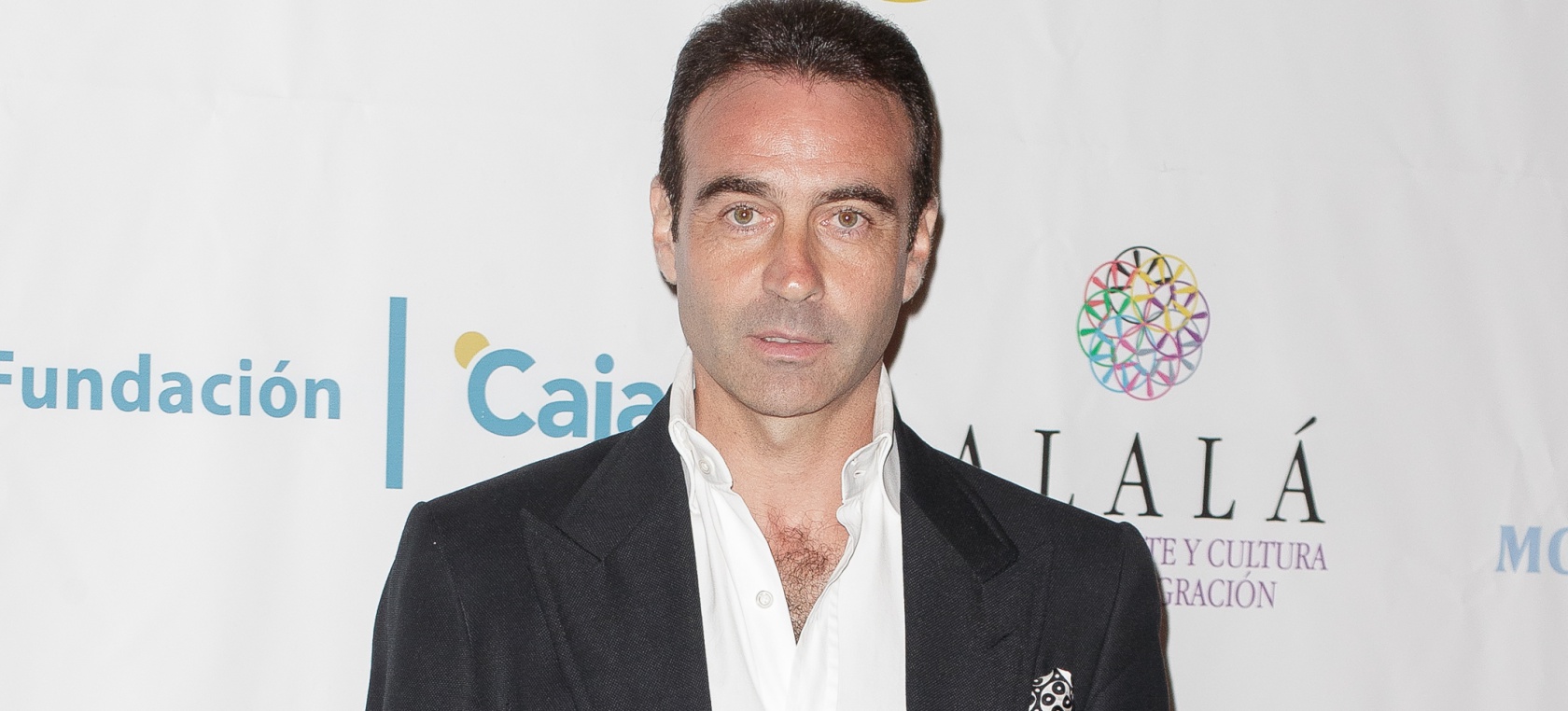 Enrique Ponce tiene listo su primer disco, que incluye una colaboración con Julio Iglesias Enrique Ponce tiene listo su primer disco, que incluye una colaboración con Julio Iglesias