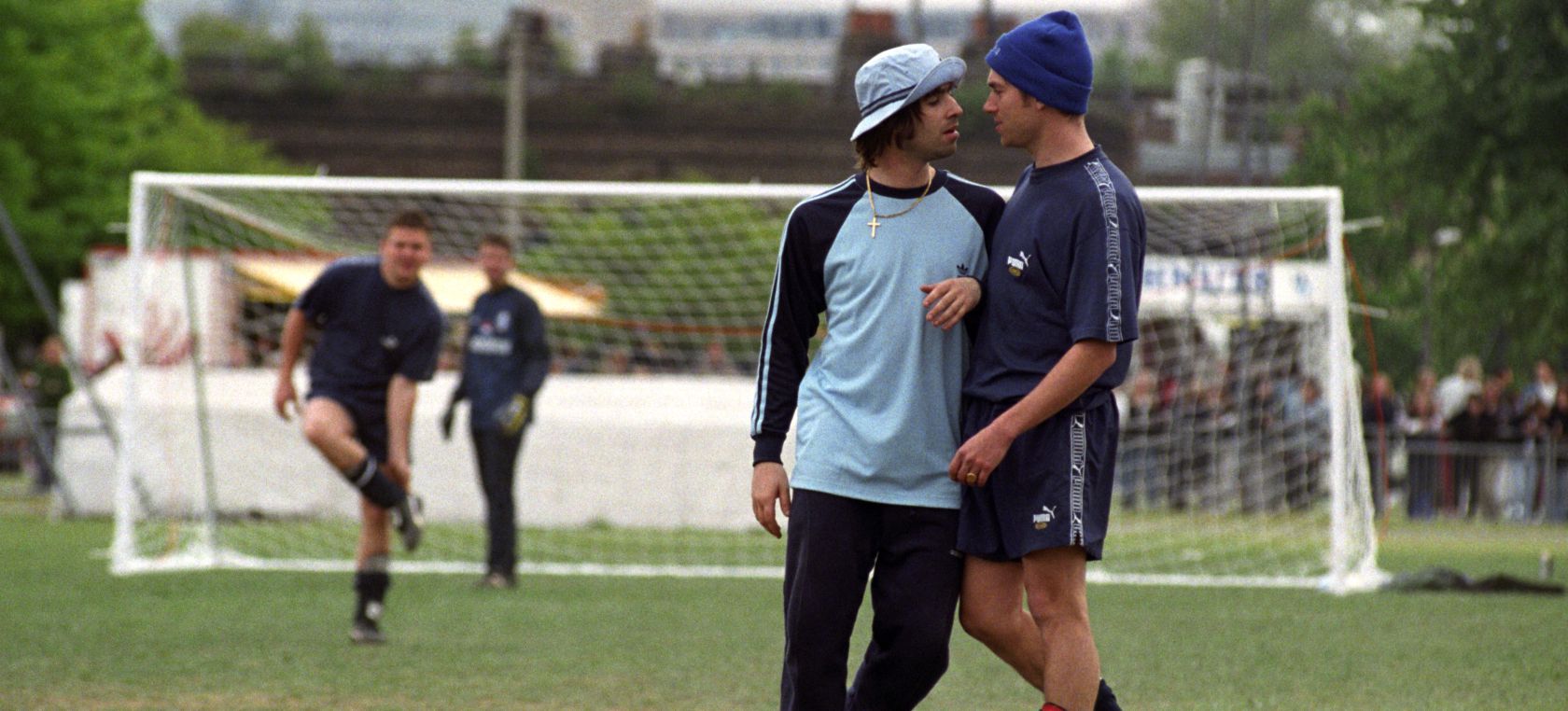Oasis vs Blur: así se fraguó la gran batalla por el trono del 'britpop' Oasis vs Blur: así se fraguó la gran batalla por el trono del 'britpop'