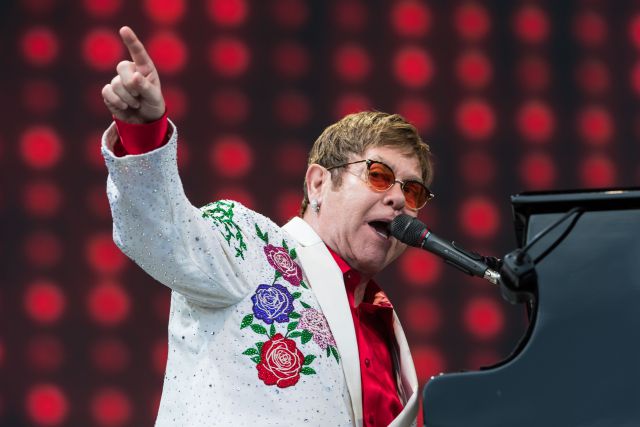 Elton John comparte la canción inédita ‘Regimental Sgt. Zippo’ Elton John comparte la canción inédita ‘Regimental Sgt. Zippo’