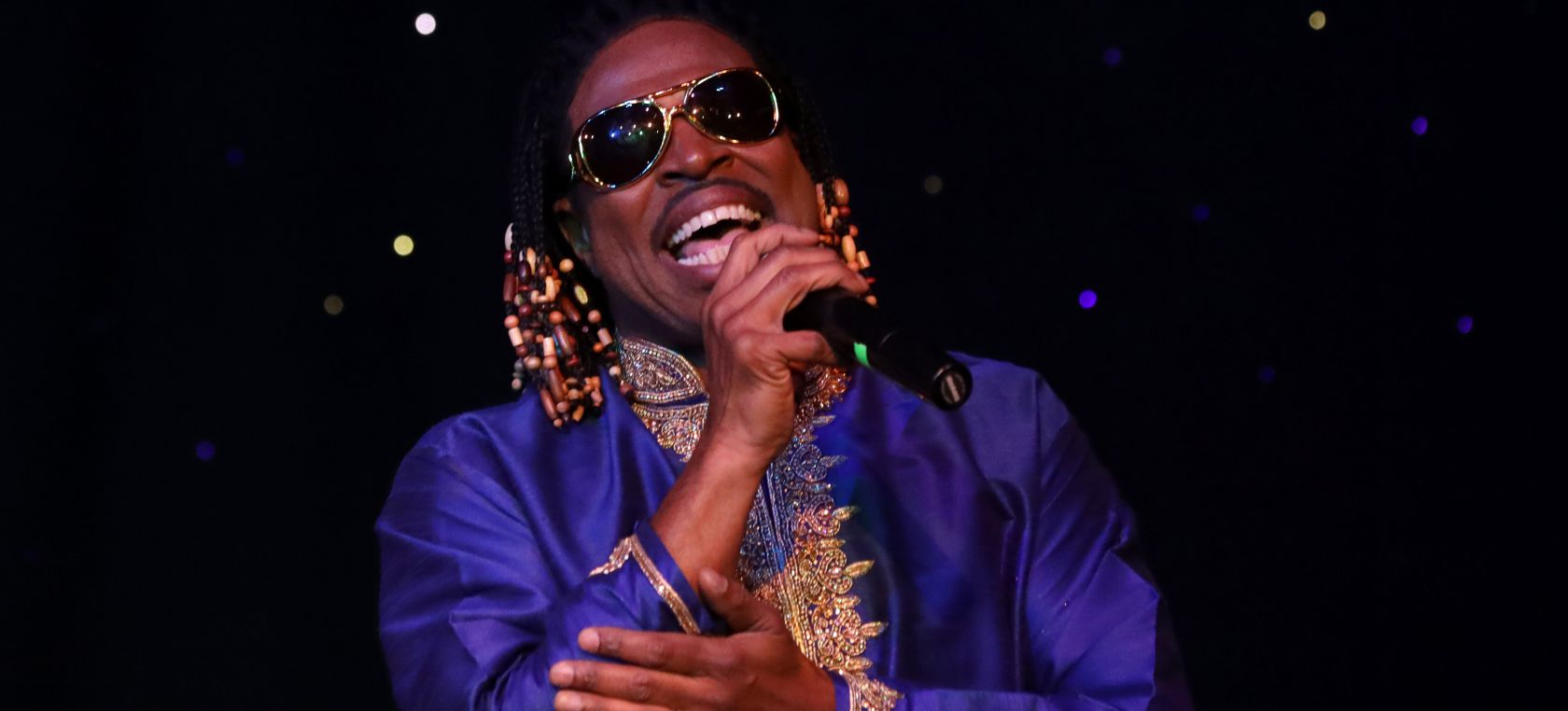 Stevie Wonder, cantante y pianista Stevie Wonder, cantante y pianista