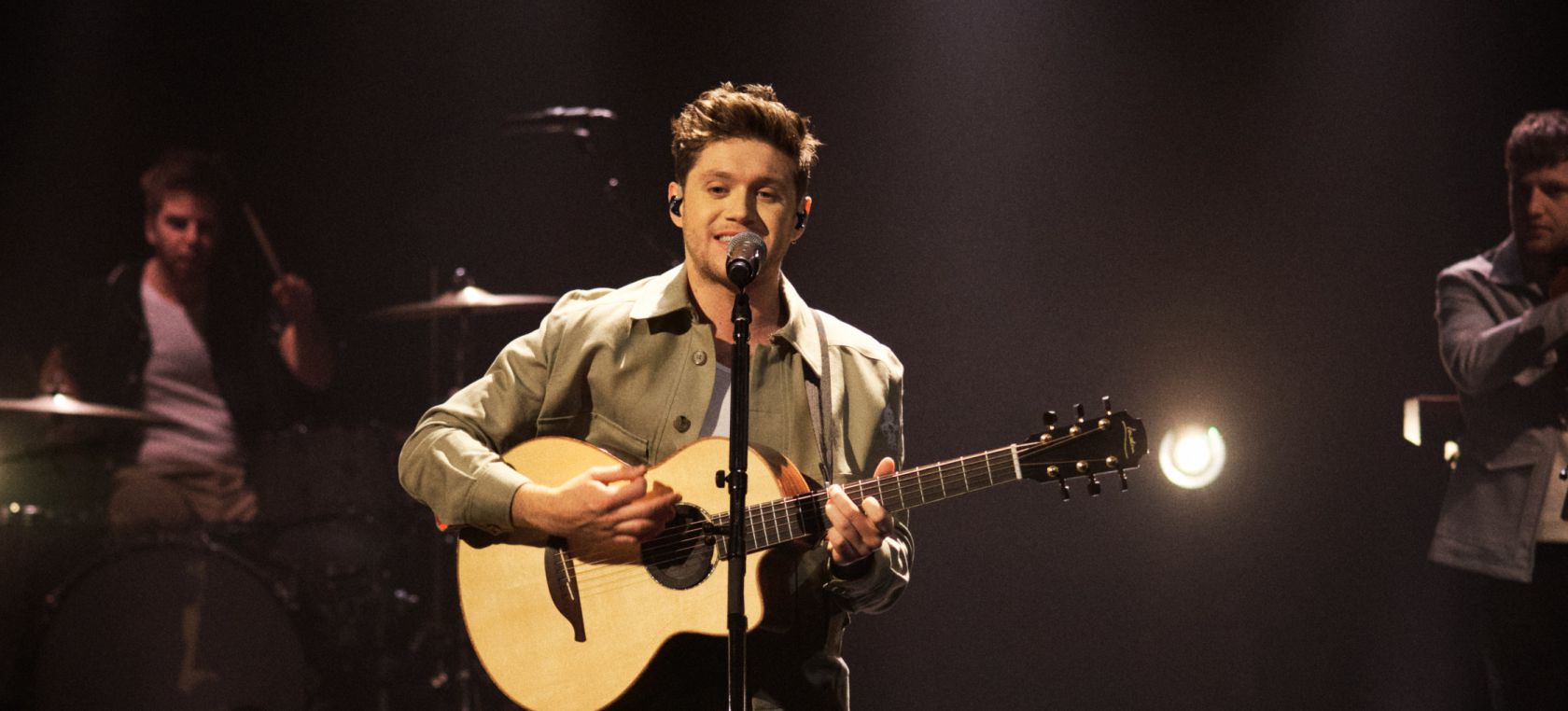 Niall Horan actuando en The Late Late Show Niall Horan actuando en The Late Late Show