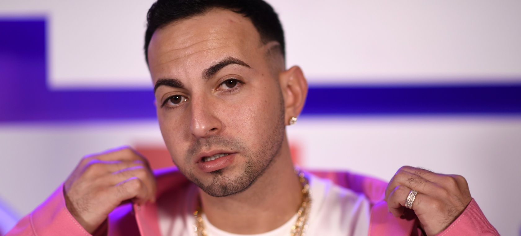 Gana tu entrada para asistir al concierto virtual de Justin Quiles Gana tu entrada para asistir al concierto virtual de Justin Quiles