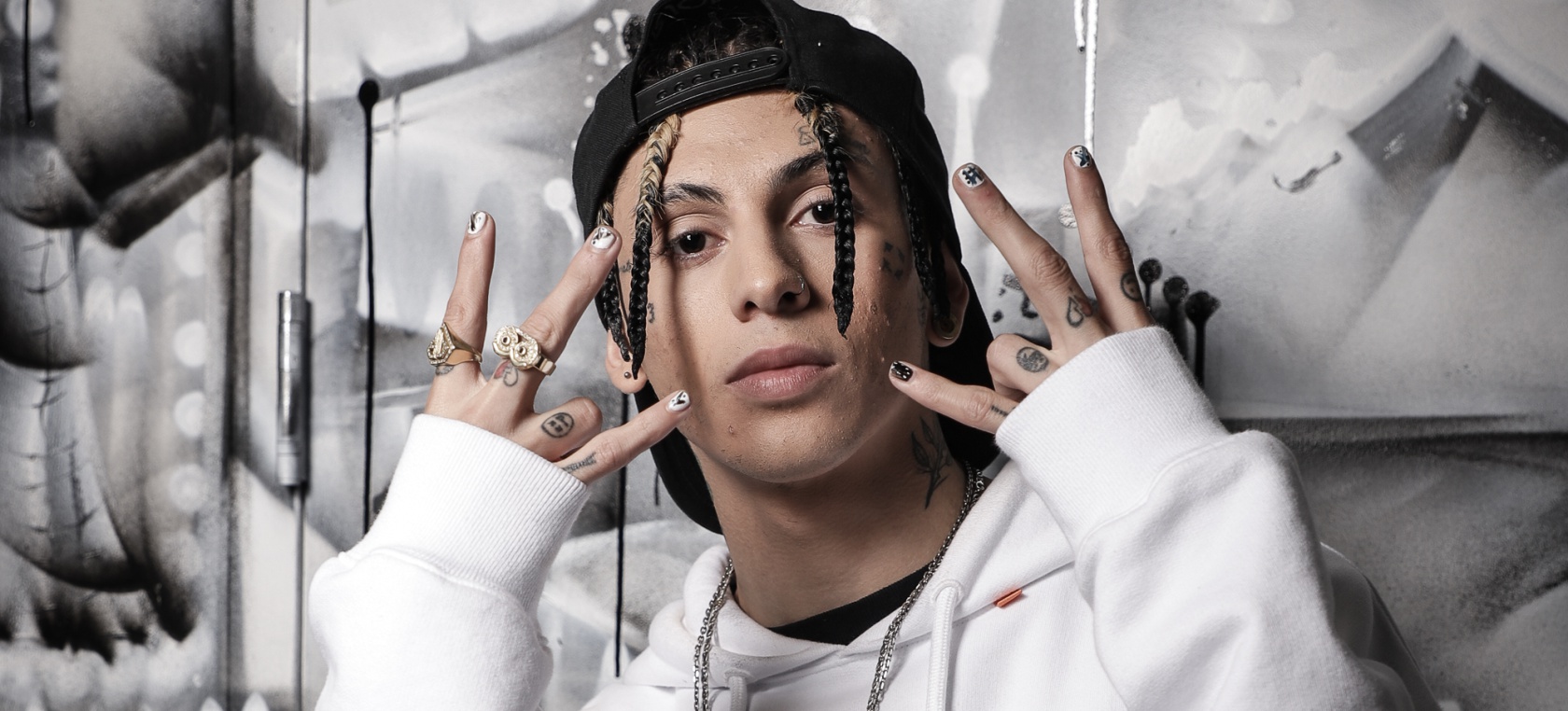 Khea anuncia el remix de ‘Ayer Me Llamó Mi Ex’ con dos referentes urbanos Khea anuncia el remix de ‘Ayer Me Llamó Mi Ex’ con dos referentes urbanos
