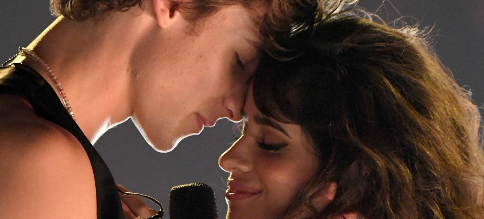 Shawn Mendes y Camila Cabello Shawn Mendes y Camila Cabello