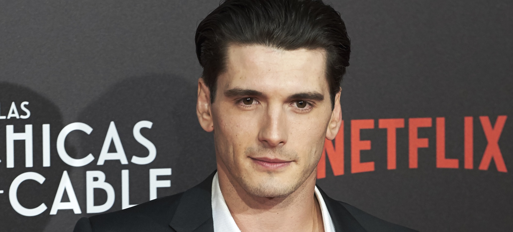 Yon González y Elena Rivera, la pareja protagonista de la nueva serie de Netflix Yon González y Elena Rivera, la pareja protagonista de la nueva serie de Netflix