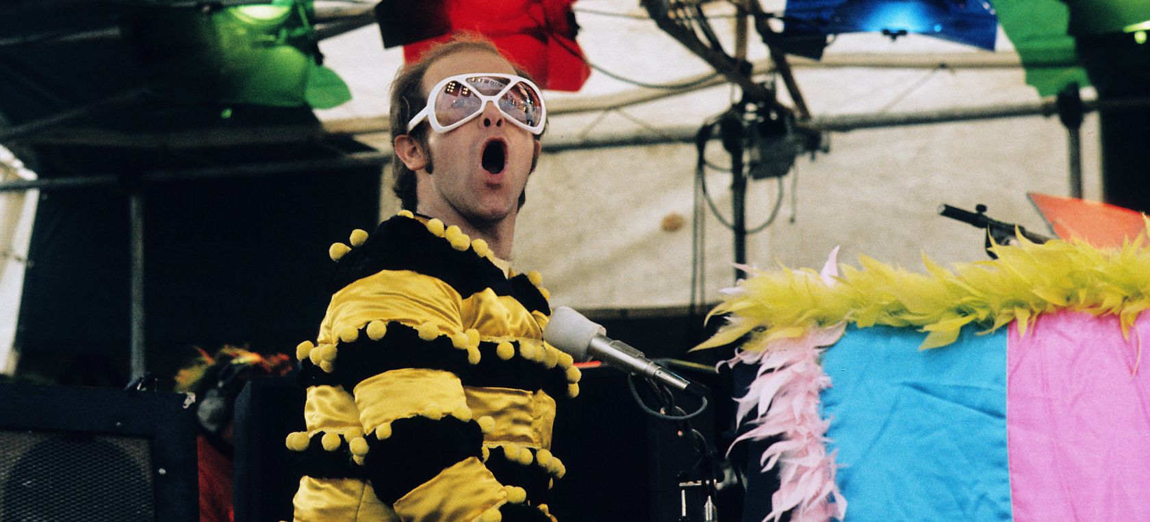 Elton John lanza una caja de rarezas y estrena un tema inédito para presentarla Elton John lanza una caja de rarezas y estrena un tema inédito para presentarla