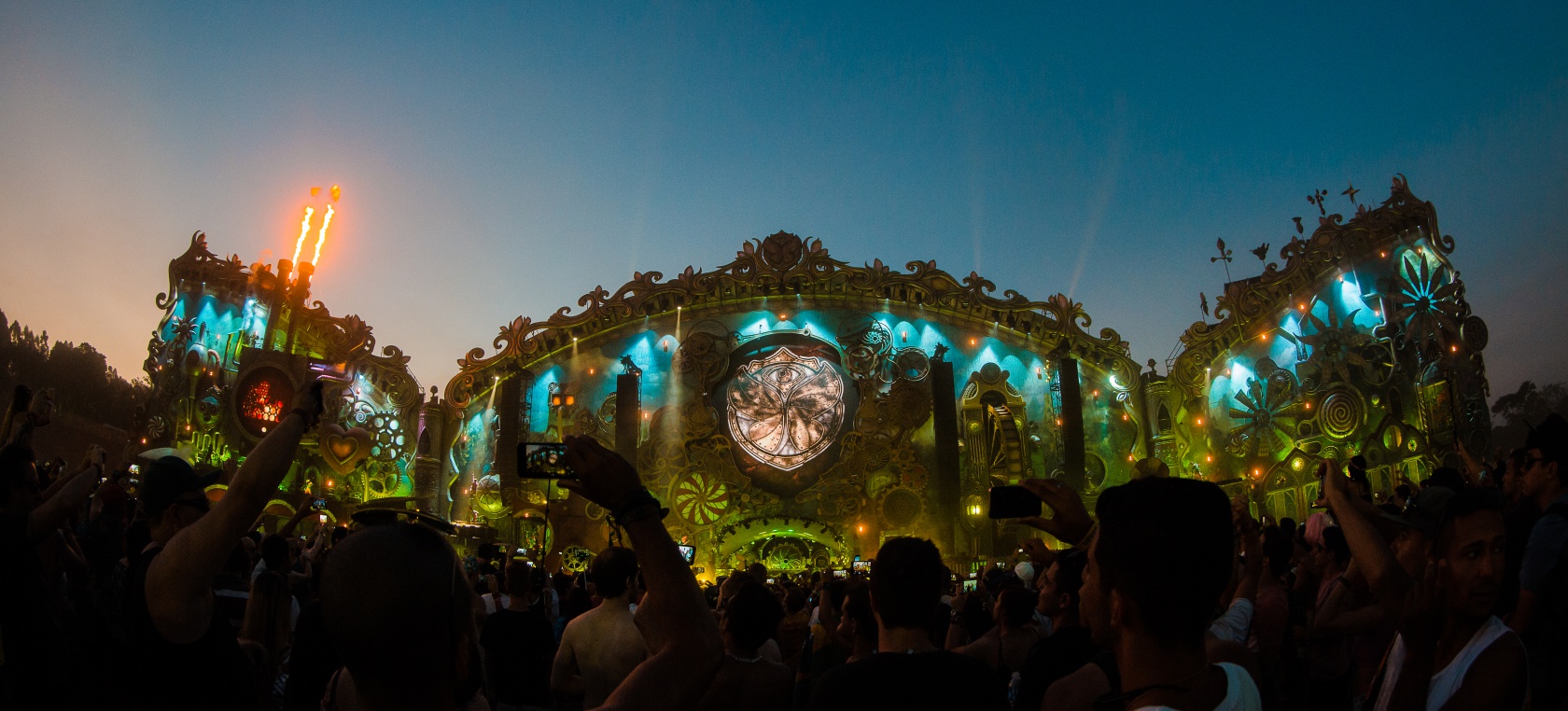 Tomorrowland 31.12.2020 — Concierto virtual Tomorrowland 31.12.2020 — Concierto virtual