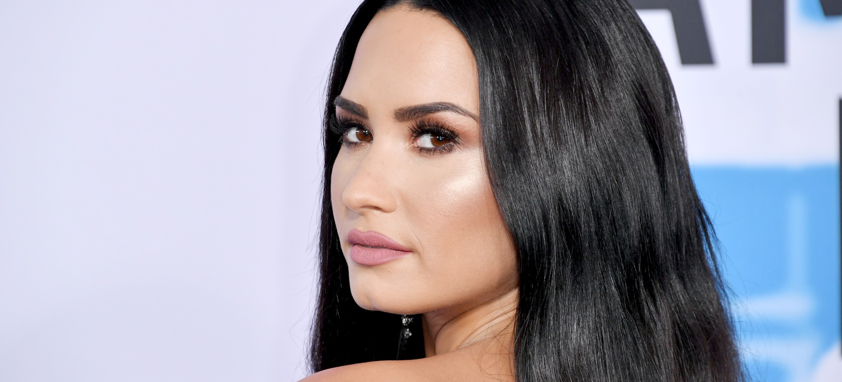 Demi Lovato estrena un sorprendente look en su nueva era Demi Lovato estrena un sorprendente look en su nueva era