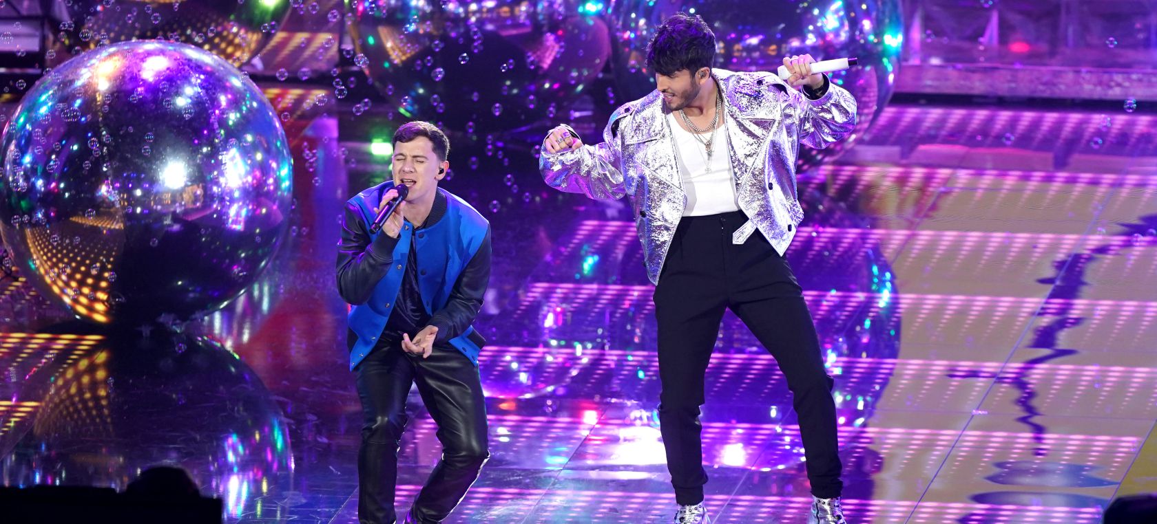 Así ha sido la actuación de Sebastián Yatra y Guaynaa en los Premios Grammy Latinos 2020 Así ha sido la actuación de Sebastián Yatra y Guaynaa en los Premios Grammy Latinos 2020