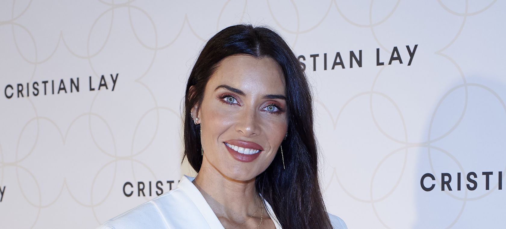 Pilar Rubio comparte una foto de cuando era pequeña y todos se fijan en los ojos: “¿Te los has operado?” Pilar Rubio comparte una foto de cuando era pequeña y todos se fijan en los ojos: “¿Te los has operado?”