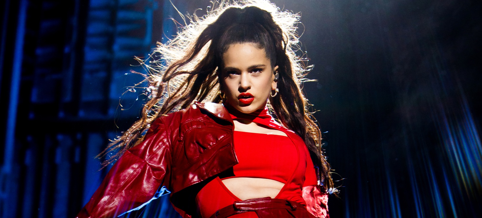 Rosalía protagoniza la portada de Vogue para hablar de igualdad, su próximo disco y sus orígenes musicales Rosalía protagoniza la portada de Vogue para hablar de igualdad, su próximo disco y sus orígenes musicales