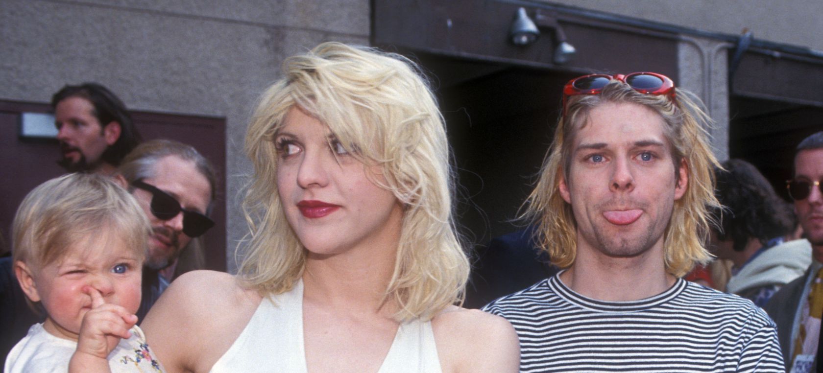 La historia de la canción que Courtney Love escribió a Kurt Cobain en un baño La historia de la canción que Courtney Love escribió a Kurt Cobain en un baño