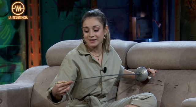 La esgrimista Teresa Díaz revoluciona ‘La Resistencia’ en uno de sus programas más surrealistas La esgrimista Teresa Díaz revoluciona ‘La Resistencia’ en uno de sus programas más surrealistas