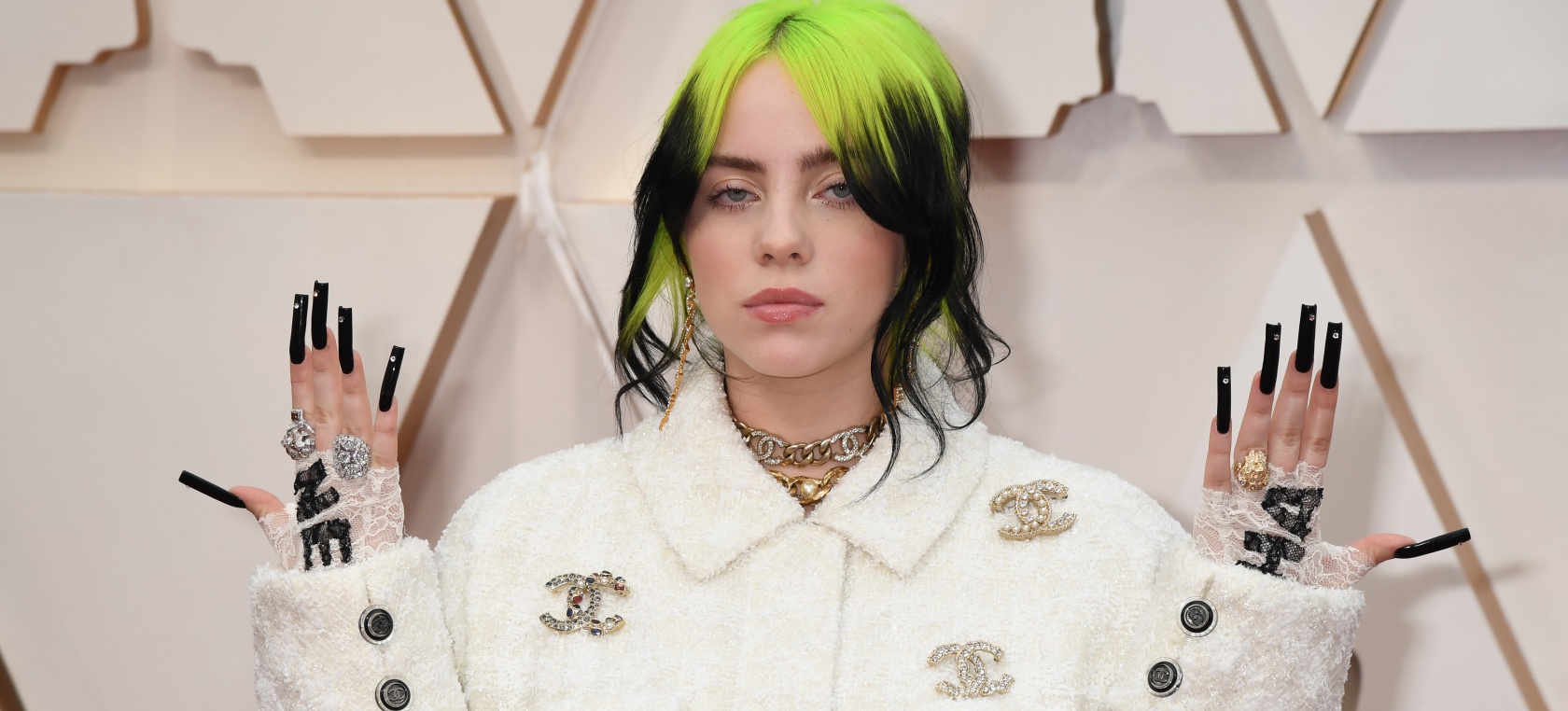 Billie Eilish comparte una foto de pequeña y todos comentan lo mismo: “¡Qué mona!” Billie Eilish comparte una foto de pequeña y todos comentan lo mismo: “¡Qué mona!”