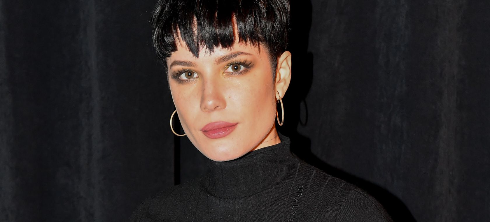 Halsey en los Lakers Game en 2020 Halsey en los Lakers Game en 2020