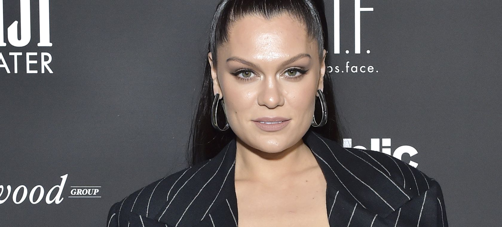 Jessie J en el evento de FIJI Water Jessie J en el evento de FIJI Water