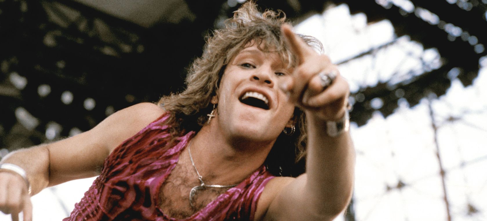 El gran éxito que Jon Bon Jovi compuso en bancarrota: “No tenía cómo pagarle a la banda” El gran éxito que Jon Bon Jovi compuso en bancarrota: “No tenía cómo pagarle a la banda”