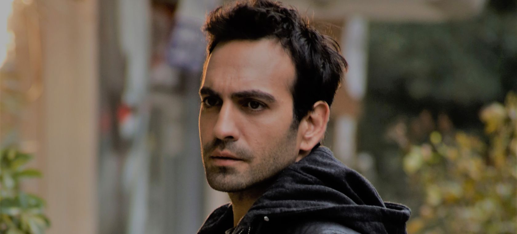 Así es Bugra Gülsoy: el actor de ‘Mi Hija’ (Antena 3) es arquitecto y ha escrito dos novelas Así es Bugra Gülsoy: el actor de ‘Mi Hija’ (Antena 3) es arquitecto y ha escrito dos novelas