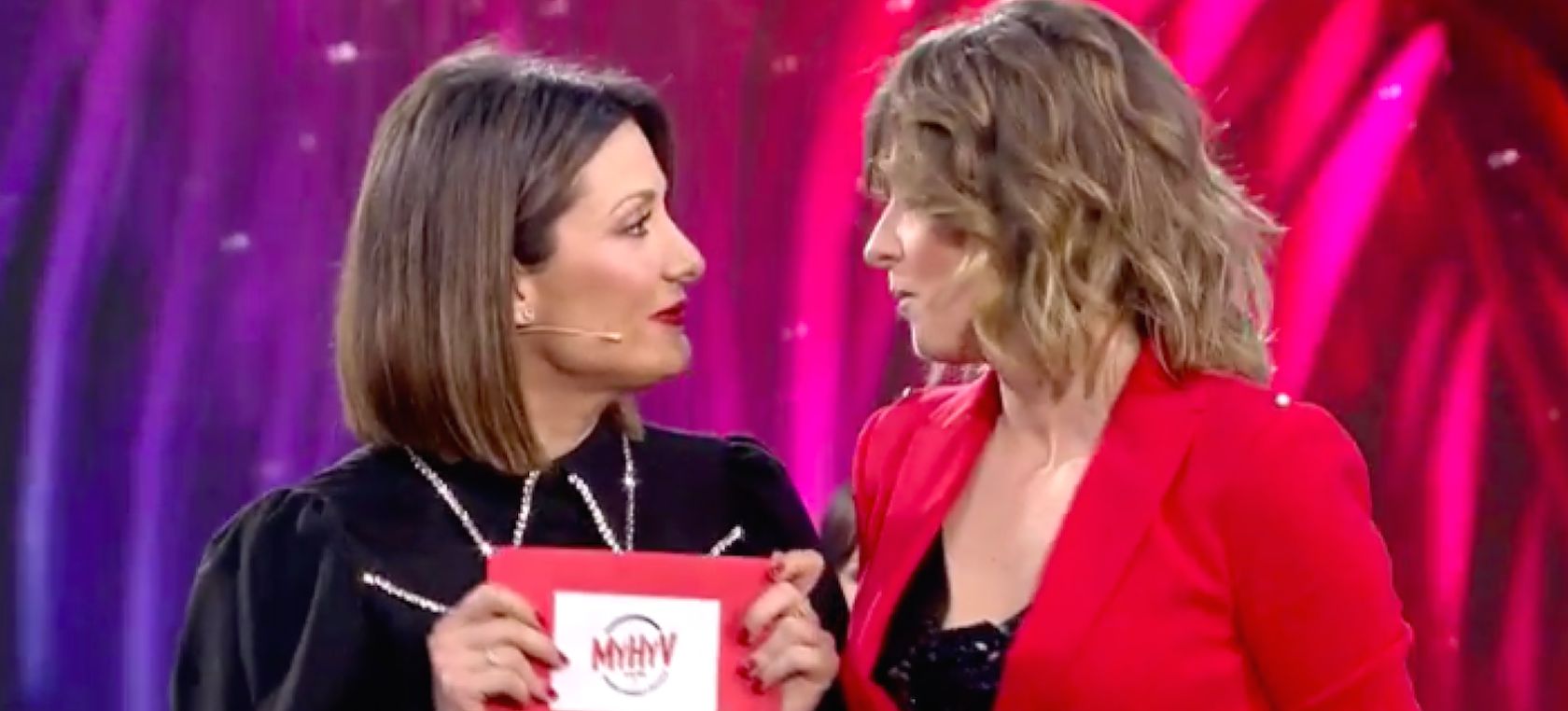 El corte de Sandra Barneda a Nagore en pleno ‘Debate de las Tentaciones’: “¿A ti qué te importa?” El corte de Sandra Barneda a Nagore en pleno ‘Debate de las Tentaciones’: “¿A ti qué te importa?”