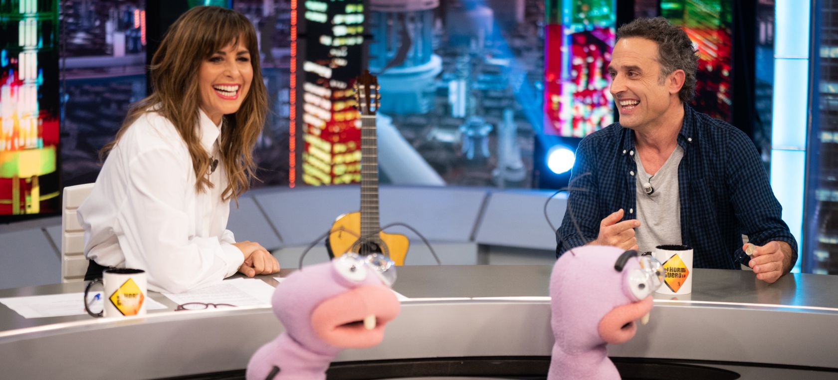 Daniel Guzmán le saca los colores a Nuria Roca en ‘El Hormiguero’ Daniel Guzmán le saca los colores a Nuria Roca en ‘El Hormiguero’
