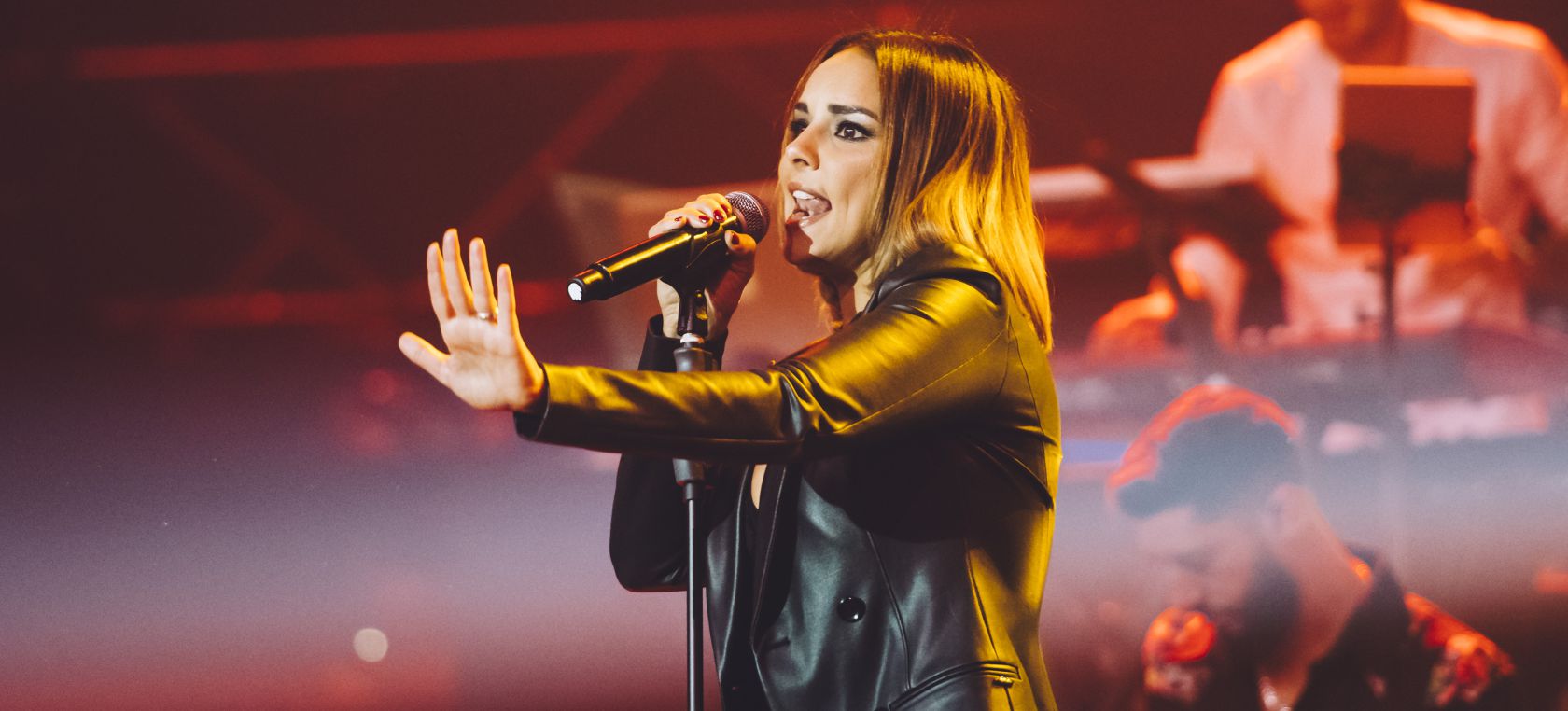 Chenoa empieza la semana con el look del año Chenoa empieza la semana con el look del año