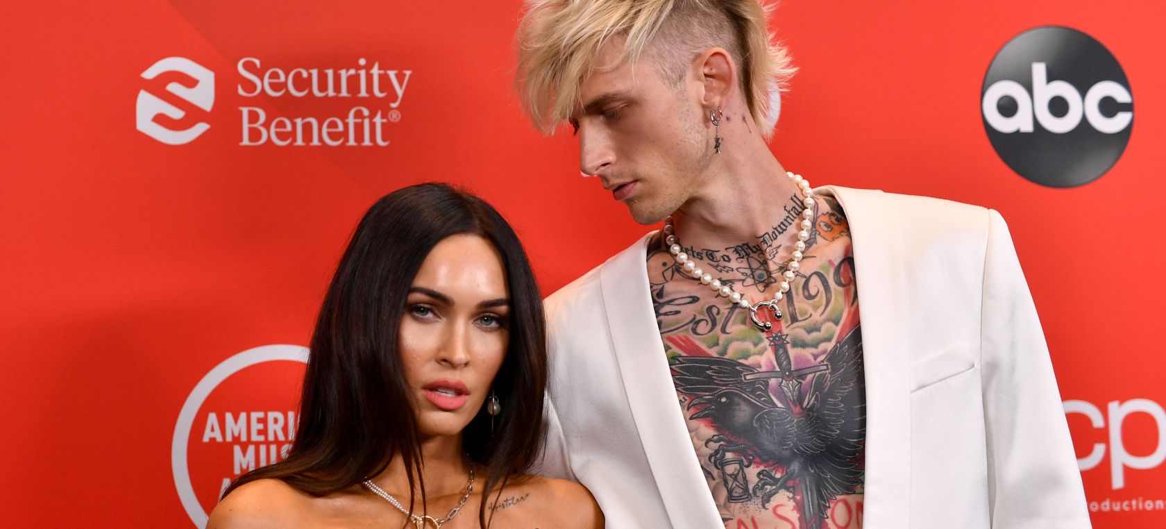 Machine Gun Kelly y Megan Foc en los American Music Awards 2020 Machine Gun Kelly y Megan Foc en los American Music Awards 2020