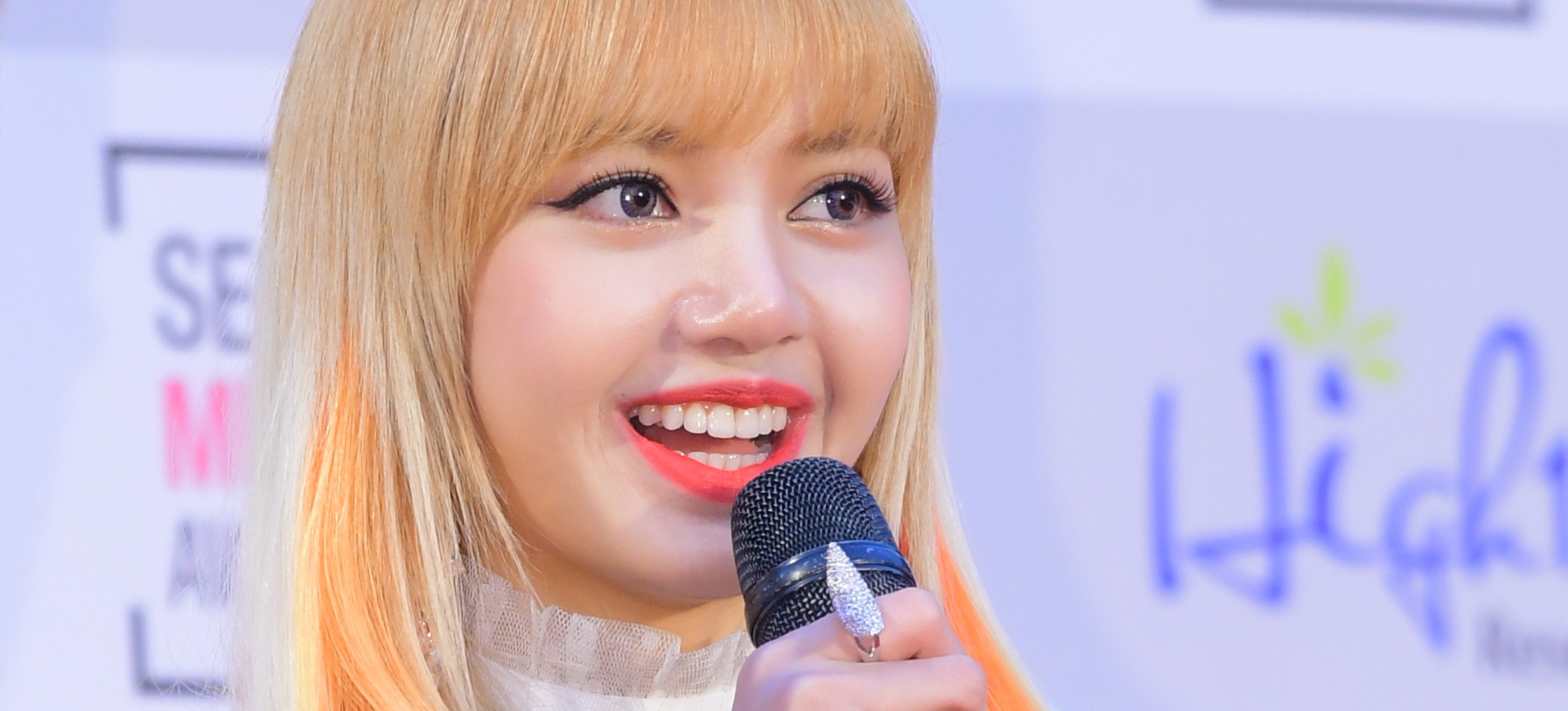 BLACKPINK y una conocida artista internacional disparan los rumores de colaboración BLACKPINK y una conocida artista internacional disparan los rumores de colaboración