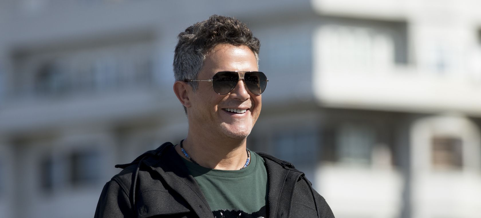 Alejandro Sanz sorprende con una foto de los noventa junto a un actor de ‘Sensación de vivir’ Alejandro Sanz sorprende con una foto de los noventa junto a un actor de ‘Sensación de vivir’
