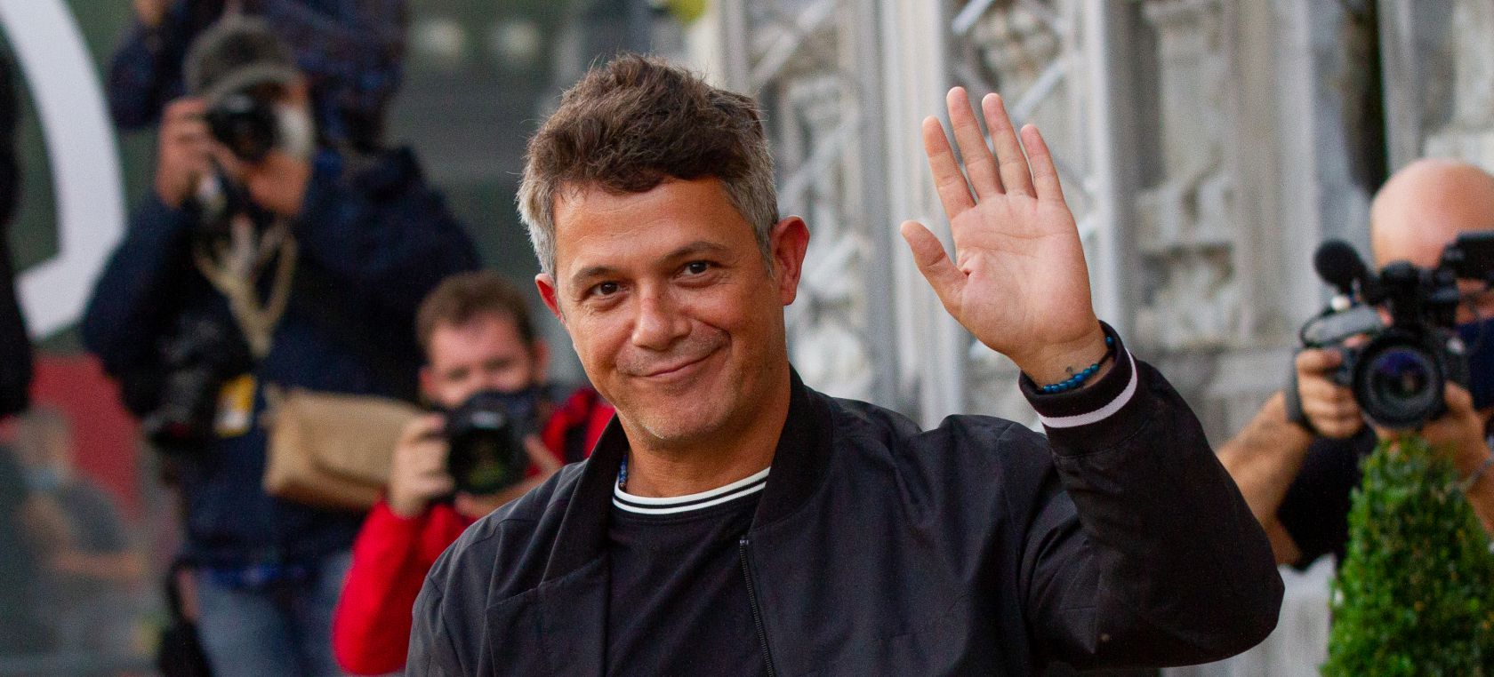 Alejandro Sanz estalla tras ver unas imágenes virales: “Me dan vergüenza” Alejandro Sanz estalla tras ver unas imágenes virales: “Me dan vergüenza”