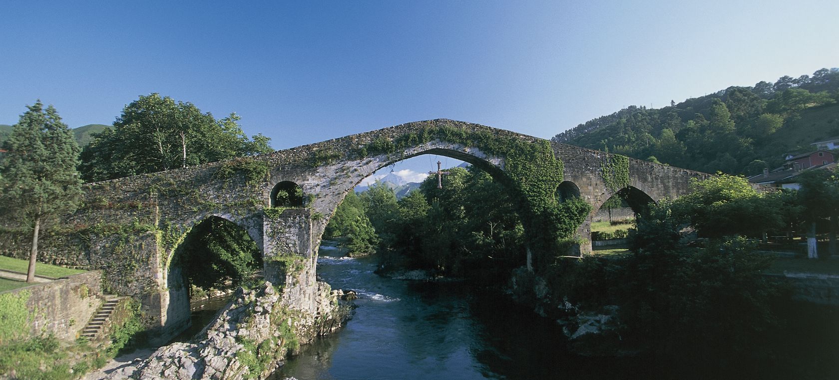 Cangas de Onís (Asturias) Cangas de Onís (Asturias)