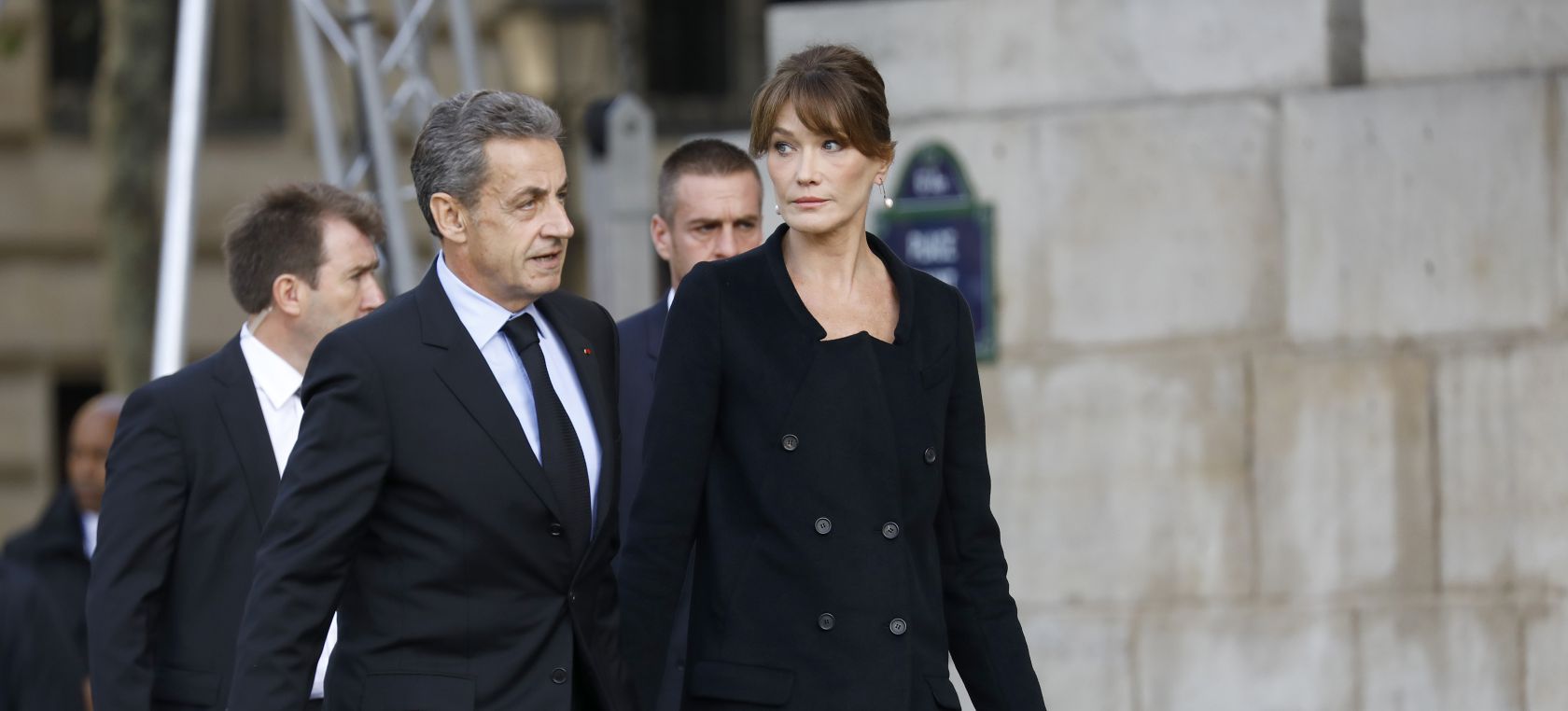 Así ha reaccionado Carla Bruni a la condena de tres años de cárcel de Nicolas Sarkozy Así ha reaccionado Carla Bruni a la condena de tres años de cárcel de Nicolas Sarkozy