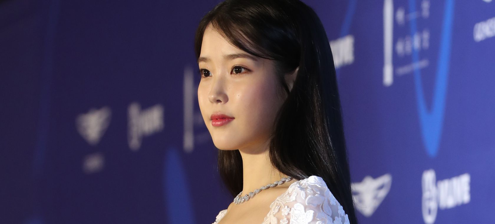 IU en el Baeksang Arts Awards de 2019 IU en el Baeksang Arts Awards de 2019