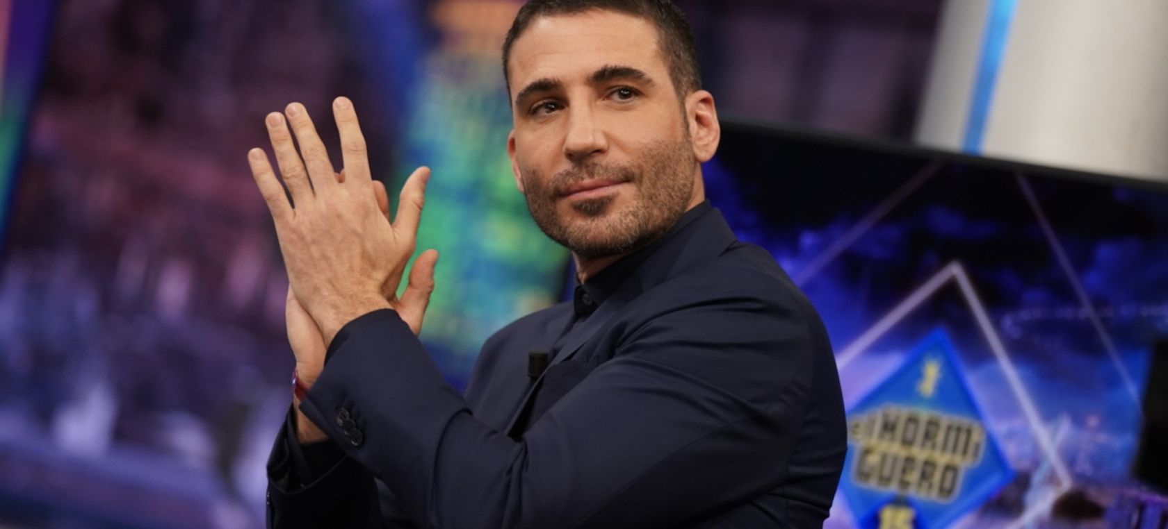 Miguel Ángel Silvestre confiesa en ‘El Hormiguero’ su extraña costumbre en la cama (sólo y acompañado) Miguel Ángel Silvestre confiesa en ‘El Hormiguero’ su extraña costumbre en la cama (sólo y acompañado)