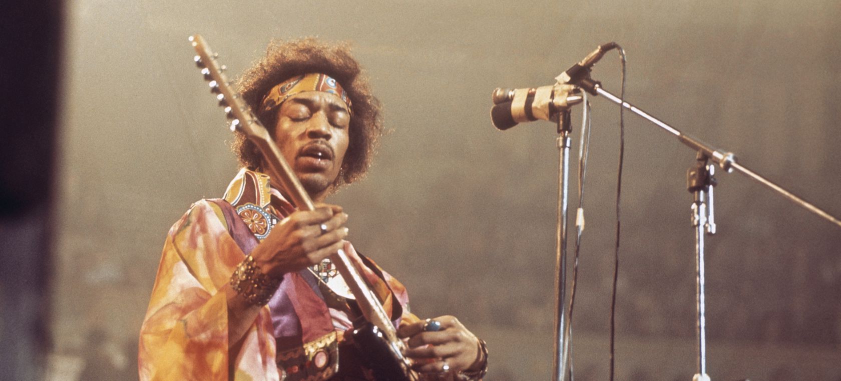 Jimi Hendrix fingió ser homosexual para librarse de la Guerra de Vietnam Jimi Hendrix fingió ser homosexual para librarse de la Guerra de Vietnam