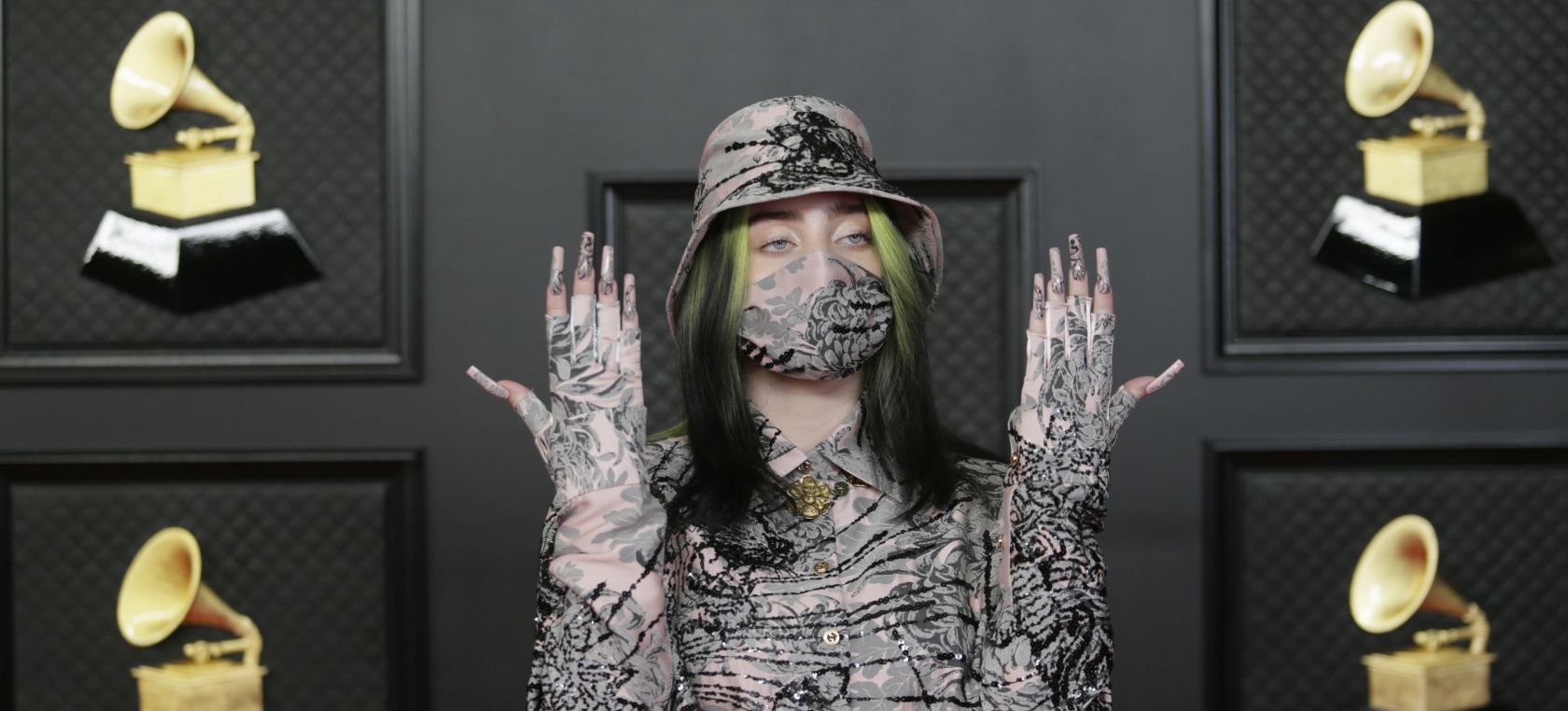 Billie Eilish cambia radicalmente de look (dando con ello una importante pista sobre su futuro musical) Billie Eilish cambia radicalmente de look (dando con ello una importante pista sobre su futuro musical)