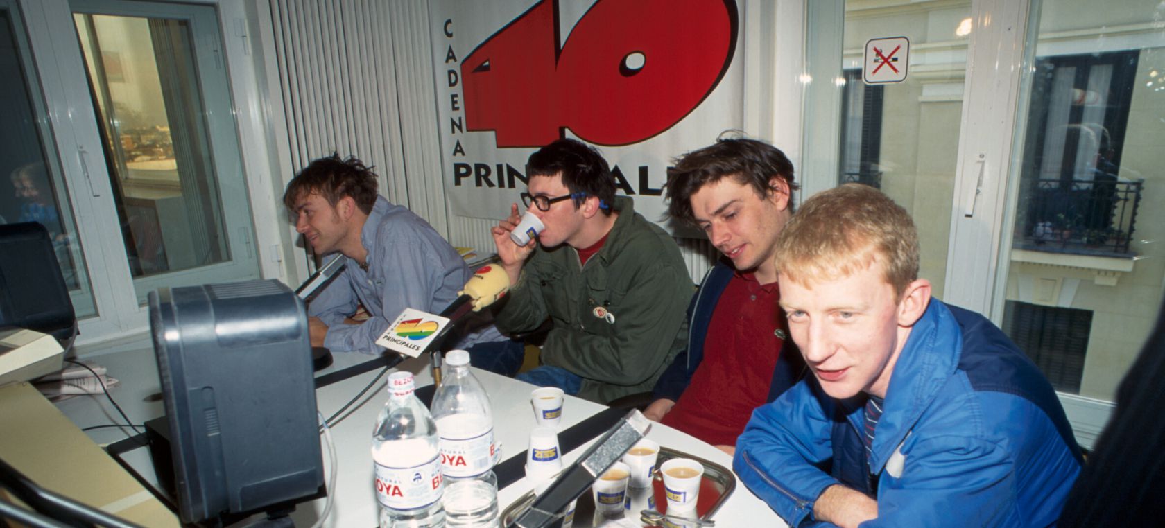 La gran batalla del britpop de Blur y Oasis se libró en la lista de Los 40 Principales hace 25 años La gran batalla del britpop de Blur y Oasis se libró en la lista de Los 40 Principales hace 25 años