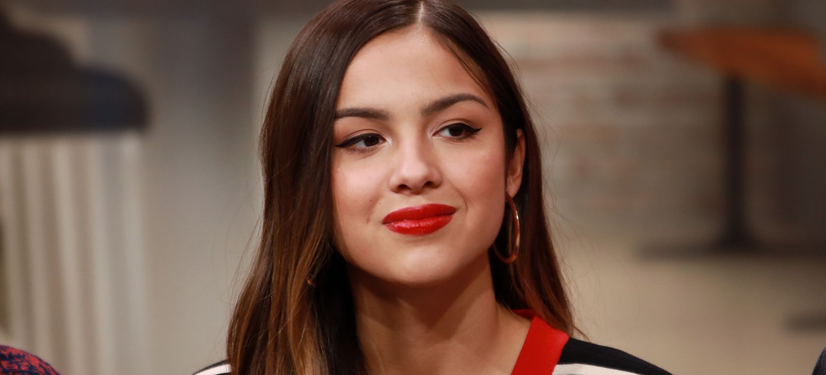 Olivia Rodrigo, Beret con Melendi, Camilo, C. Tangana y la incógnita por el Nº1 de este sábado Olivia Rodrigo, Beret con Melendi, Camilo, C. Tangana y la incógnita por el Nº1 de este sábado