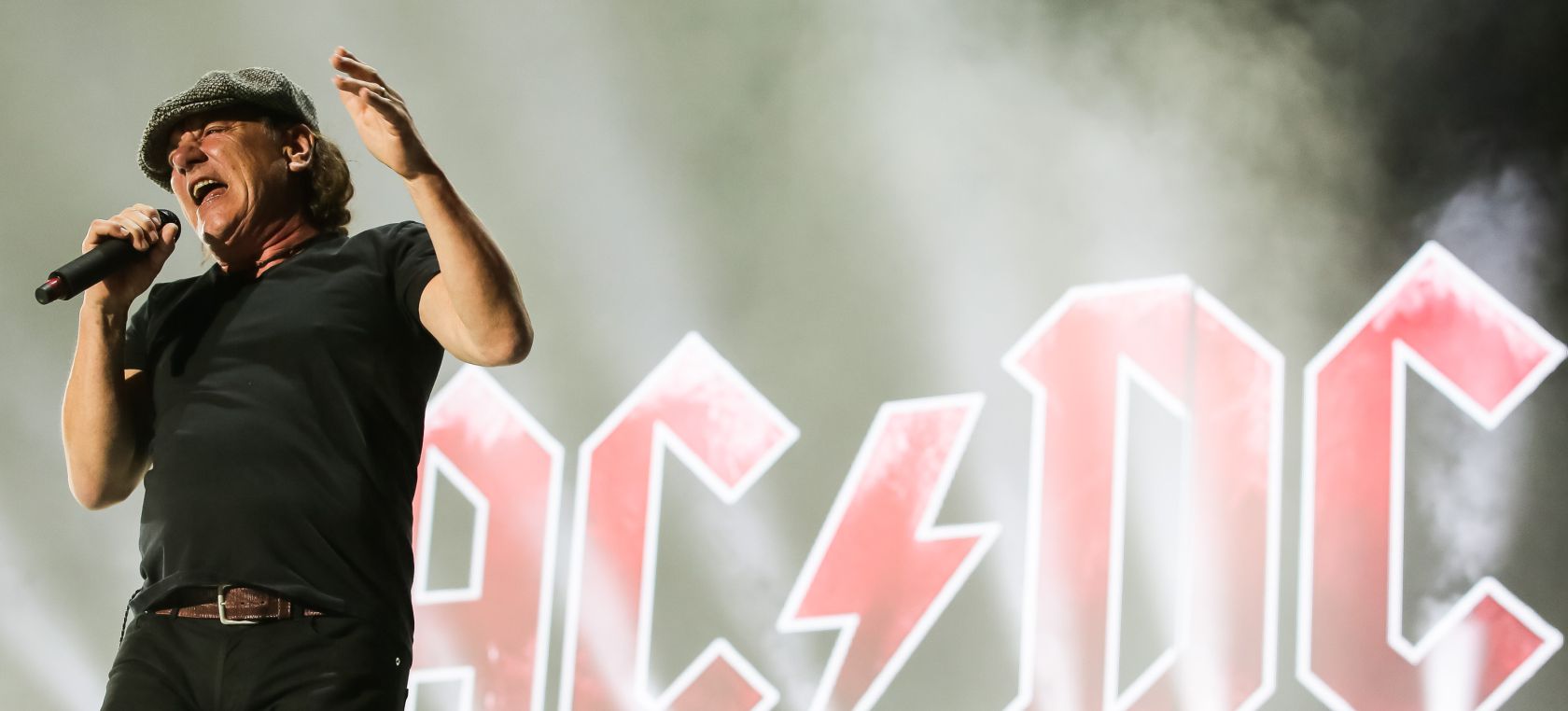 Brian Johnson, el líder de AC/DC, anuncia su libro de memorias Brian Johnson, el líder de AC/DC, anuncia su libro de memorias
