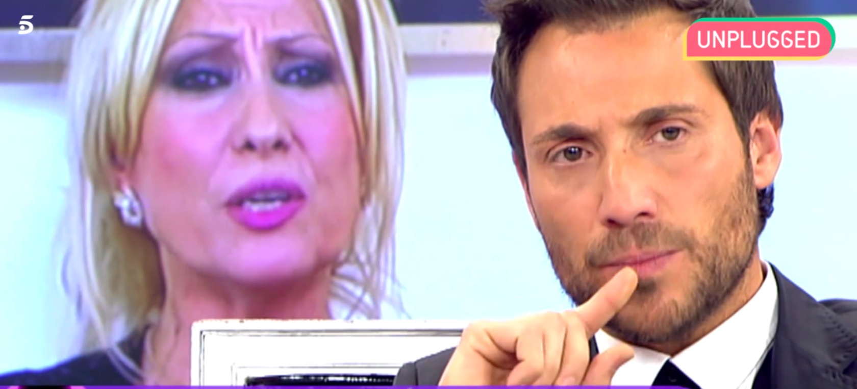 Telecinco recupera un vídeo de Rosa Benito peleándose con Antonio David por Rocío Carrasco Telecinco recupera un vídeo de Rosa Benito peleándose con Antonio David por Rocío Carrasco