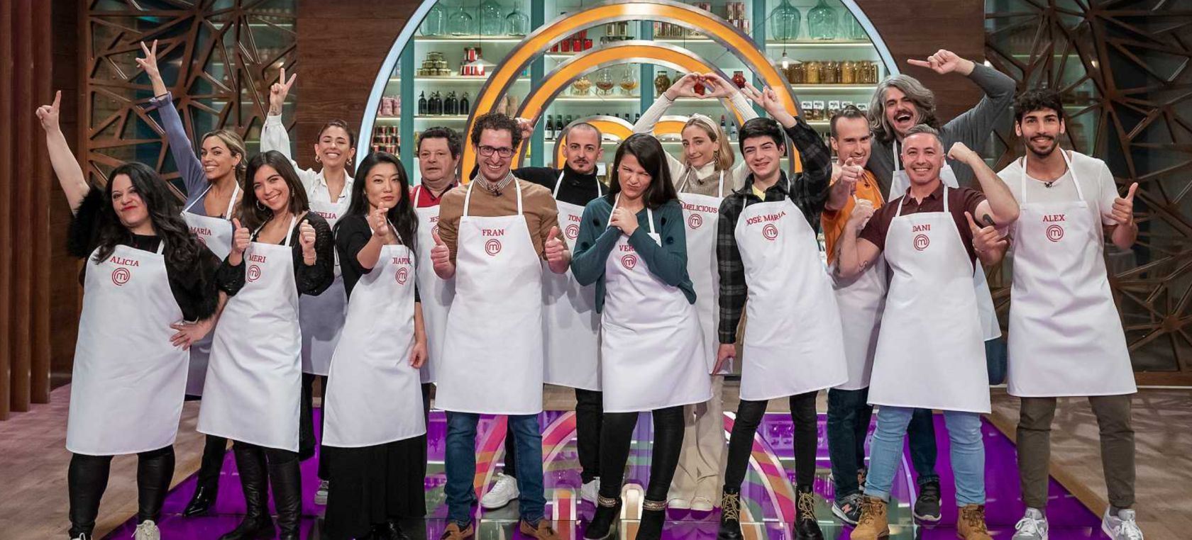 Surgen las primeras enemigas de ‘Masterchef 9’: “Me ataca, intenta distraerme y meterse conmigo” Surgen las primeras enemigas de ‘Masterchef 9’: “Me ataca, intenta distraerme y meterse conmigo”