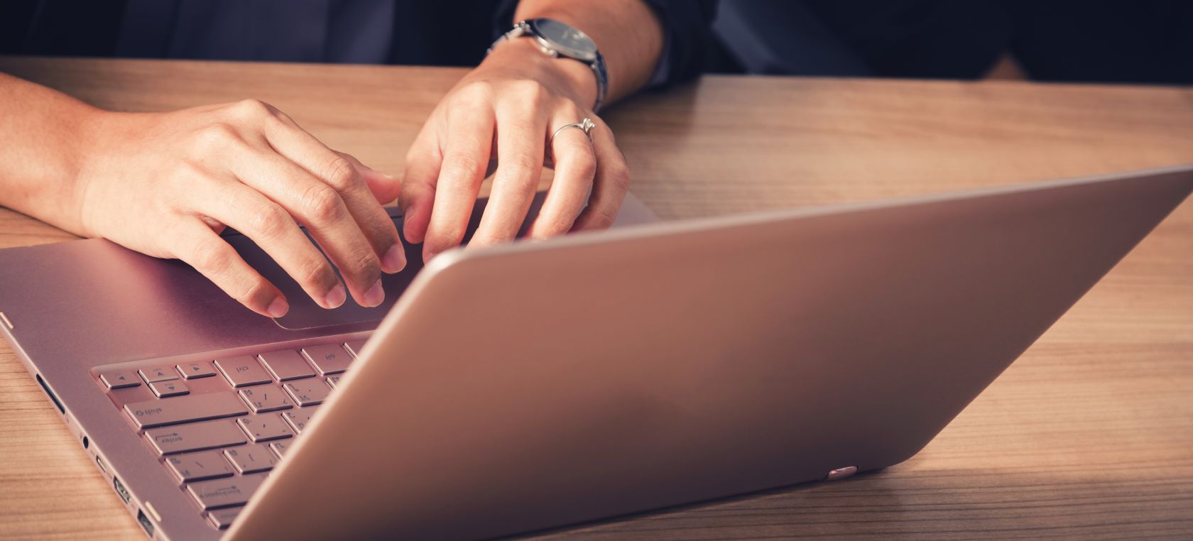 Miare contesta a su expareja Dalas Review, tras que la justicia falle contra él Miare contesta a su expareja Dalas Review, tras que la justicia falle contra él